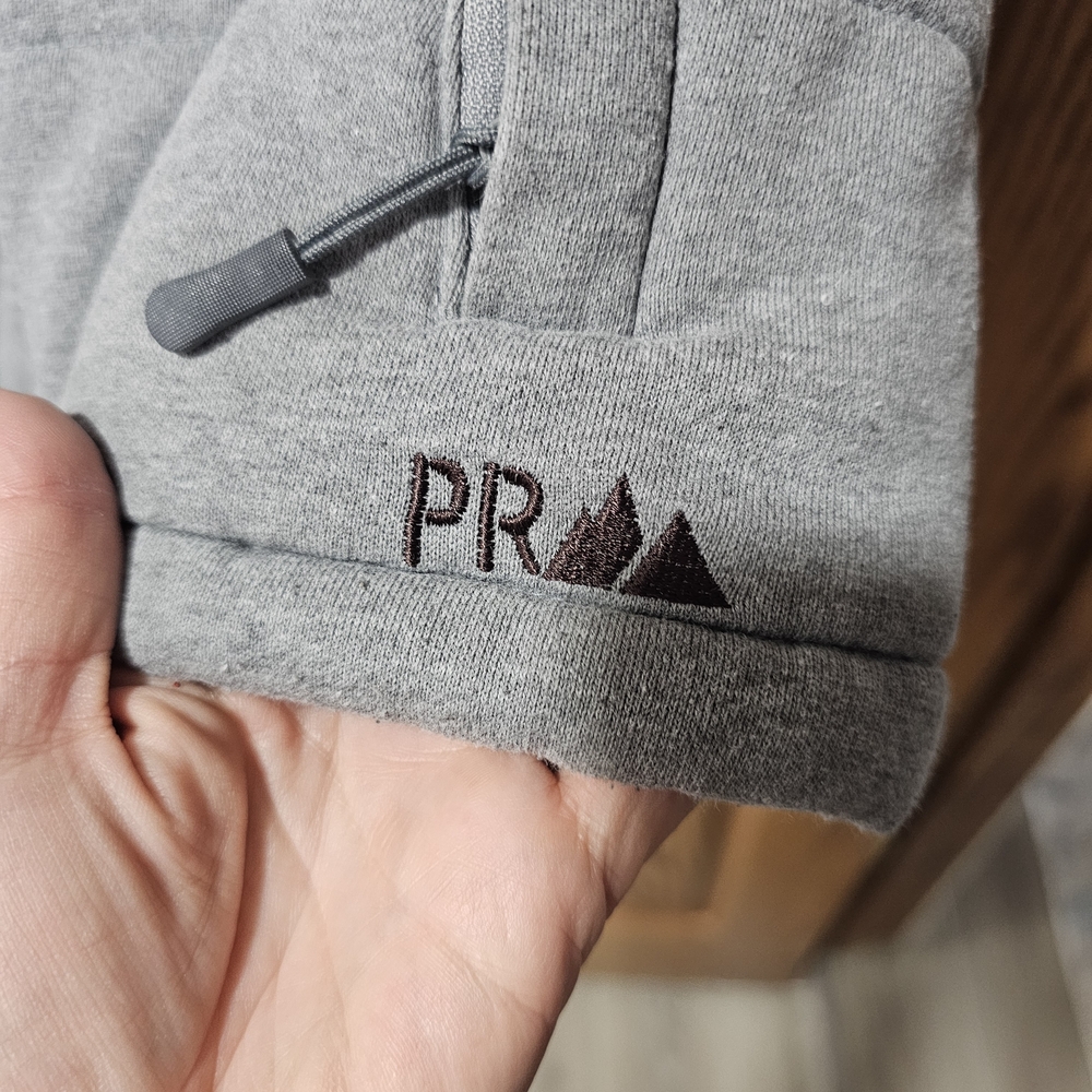 Gray Quilted Vest With Aztec Pattern - image 4